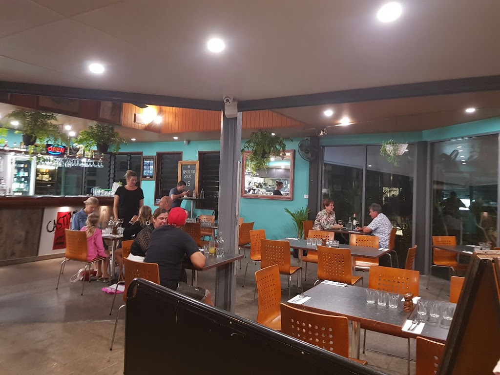 Castros Bar & Restaurant | meal takeaway | cnr Frank Street & Beach Road Coolum Beach Resort, Coolum Beach QLD 4573, Australia | 0754717555 OR +61 7 5471 7555