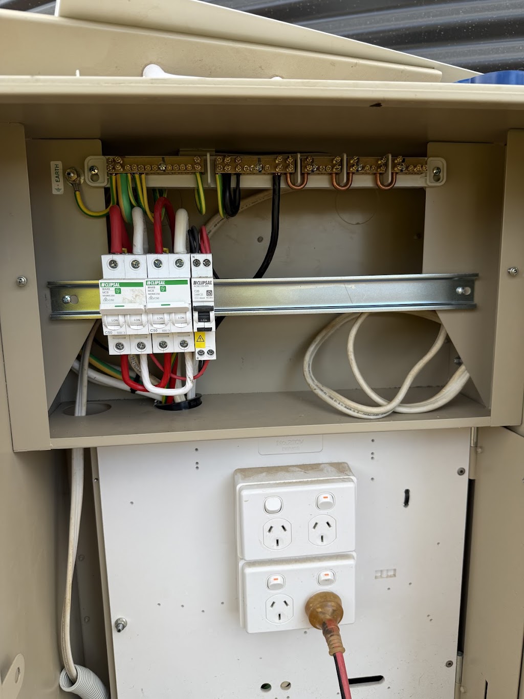 Mulrooney Electrical and Contracting | 188 Tone Rd, Wangaratta VIC 3677, Australia | Phone: 0438 529 026