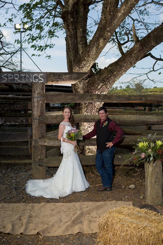 Spurwood Springs Log Cabin Venue | 40 Robertson Rd, Mena Creek QLD 4871, Australia | Phone: (07) 4065 3310