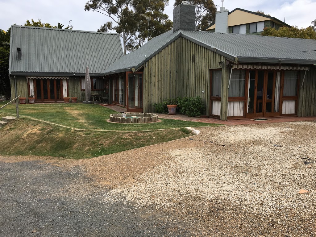 Snowy Mountains Fishing Lodge | 2 Clancy St, Old Adaminaby NSW 2629, Australia | Phone: 0413 897 319