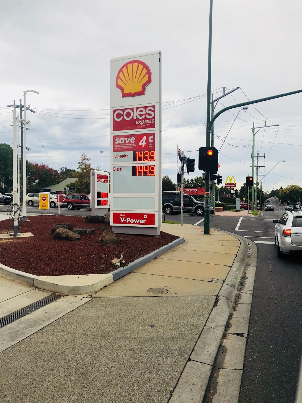 Coles Express | gas station | 512-514 Middleborough Rd & Springfield Road, Blackburn VIC 3130, Australia | 0398971223 OR +61 3 9897 1223