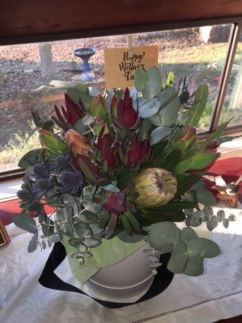 Castlemaine Floristry | 109-111 Mostyn St, Castlemaine VIC 3450, Australia | Phone: (03) 5470 5009