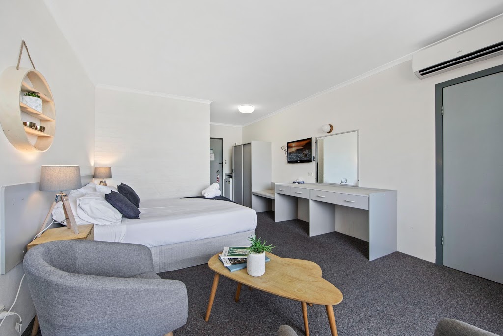 Seabreeze Beach Hotel | Livingstone Street, South West Rocks NSW 2431, Australia | Phone: (02) 6566 6205