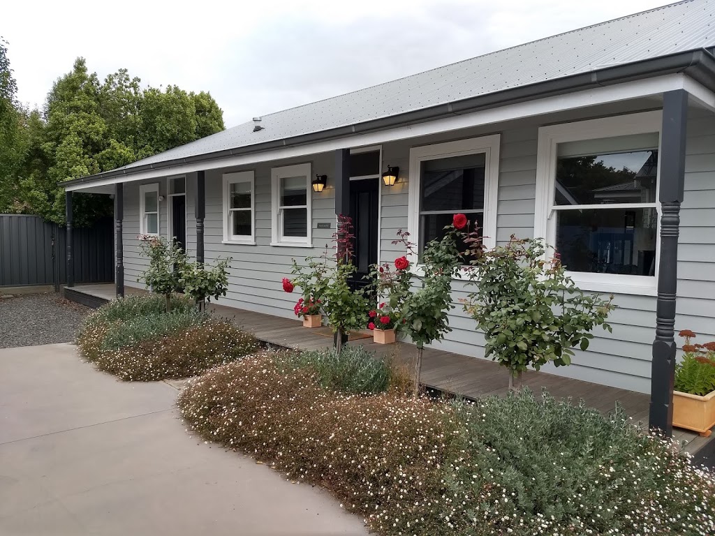 Woodleaton Cottage | lodging | 13 Jeffreys St, Woodend VIC 3442, Australia | 0407777113 OR +61 407 777 113