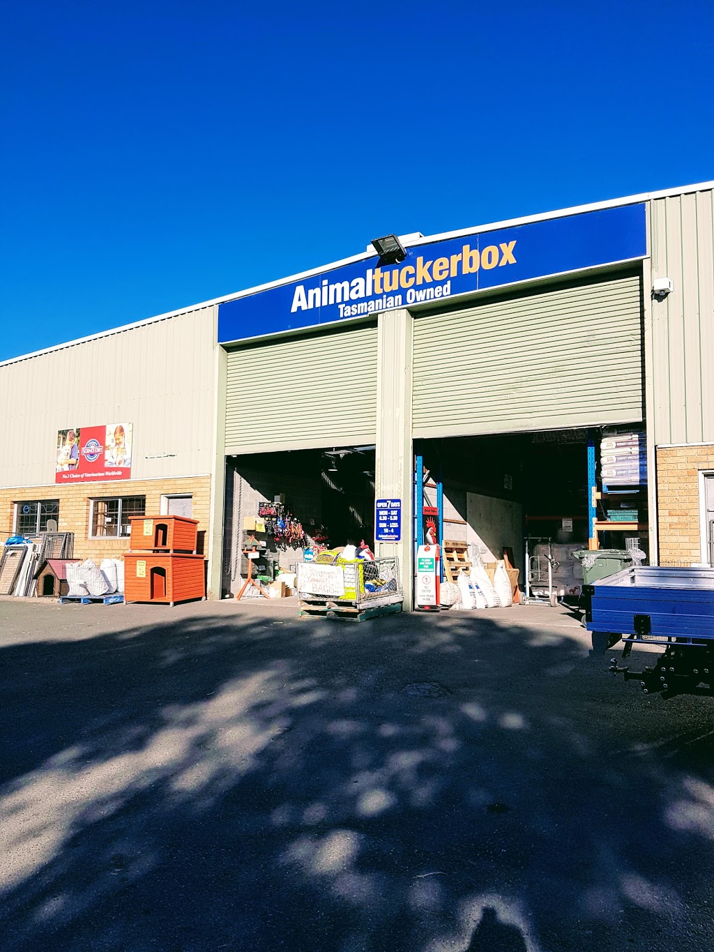 Animal Tuckerbox | 98 Mornington Rd, Mornington TAS 7018, Australia | Phone: (03) 6244 7955