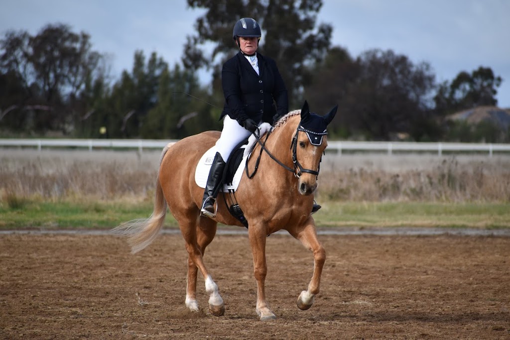 Leeton District Dressage Club | Racecourse Rd, Leeton NSW 2705, Australia | Phone: 0417 419 229