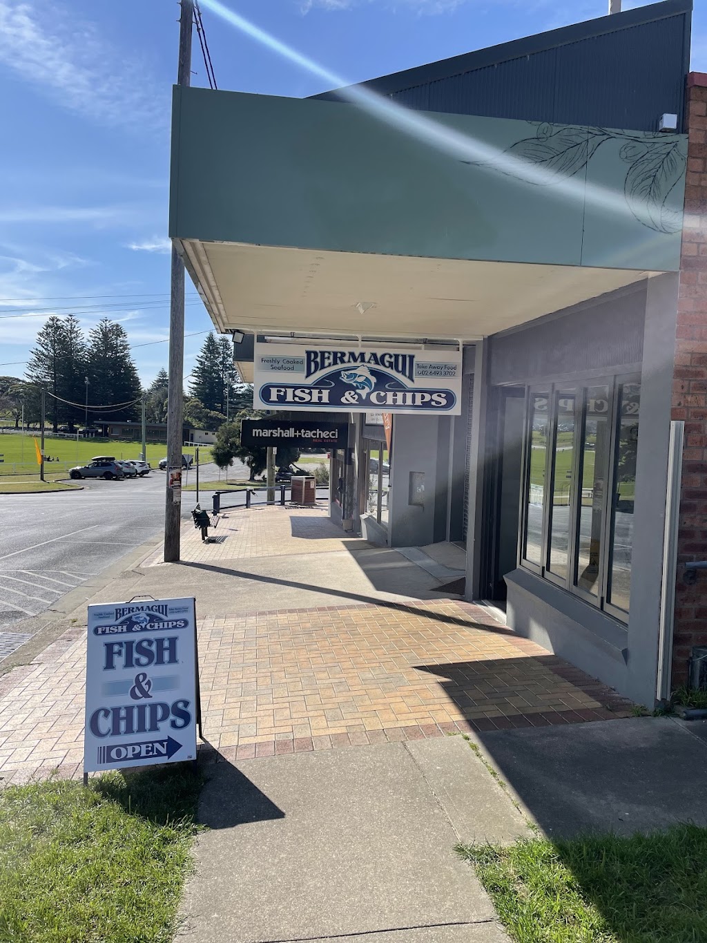 Bermagui Fish & Chips | 6/28 Lamont St, Bermagui NSW 2546, Australia | Phone: (02) 6493 3702
