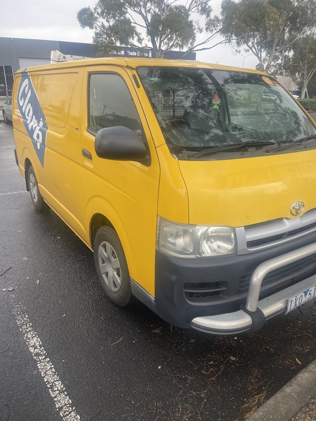 EZ Car and Van Rentals | 30 Jindabyne Ave, Chadstone VIC 3148, Australia | Phone: 0400 920 512