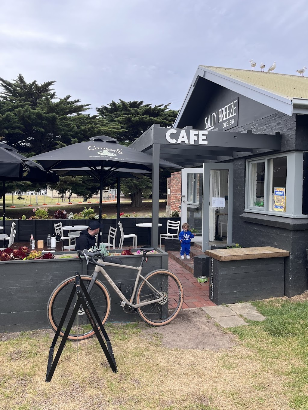 Salty Breeze (formerly Nellys) | 1 Tobin Dr, Queenscliff VIC 3225, Australia | Phone: (03) 5259 1427