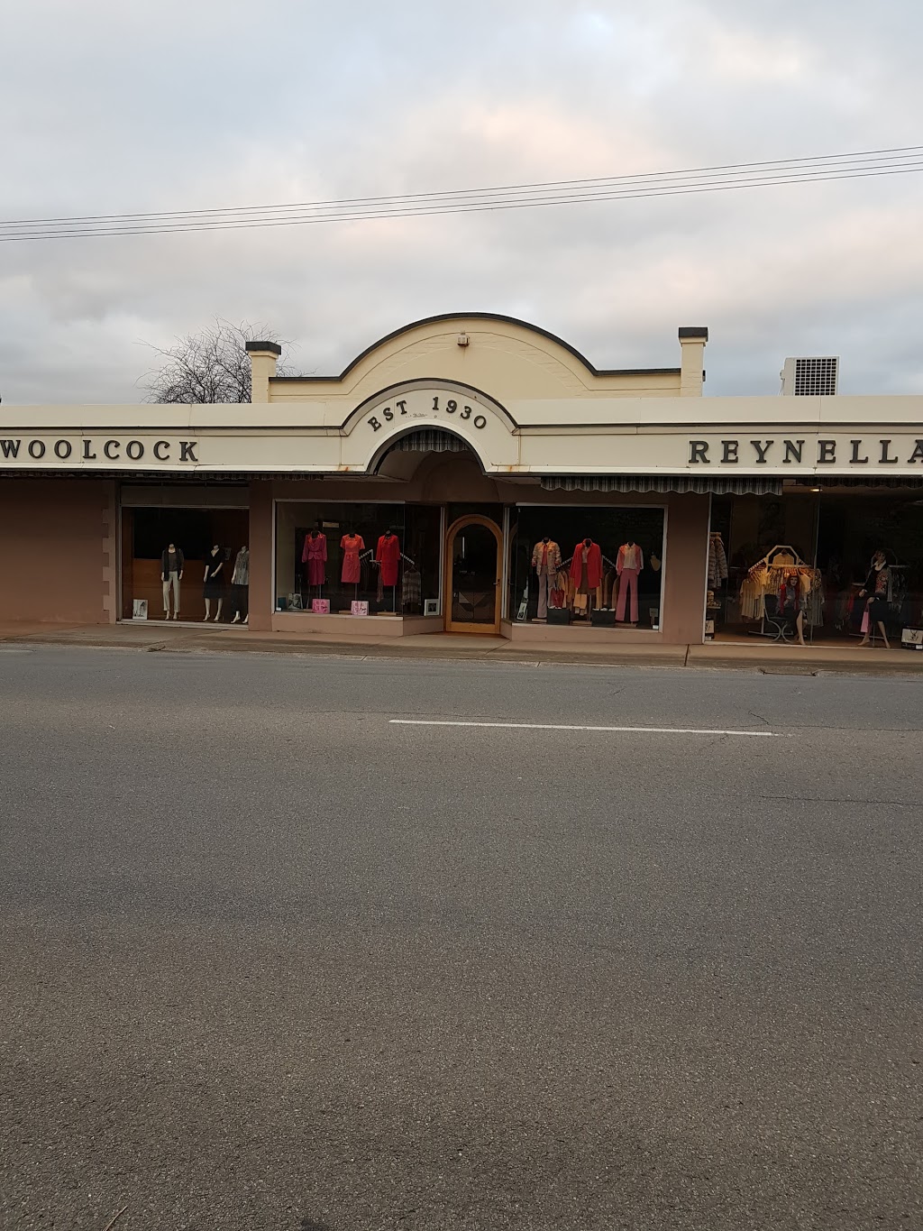 Woolcock Reynella | clothing store | 184-188 Old S Rd, Old Reynella SA 5161, Australia | 0883812533 OR +61 8 8381 2533