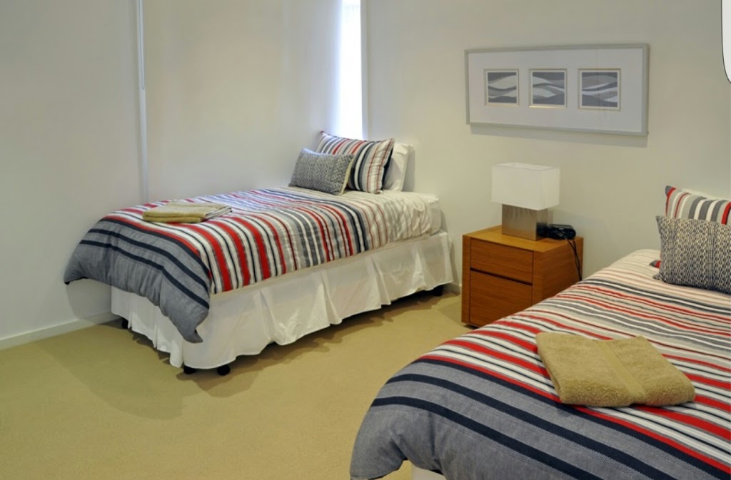 White Sails | lodging | 5 Ocean St, Yamba NSW 2464, Australia | 0266462321 OR +61 2 6646 2321