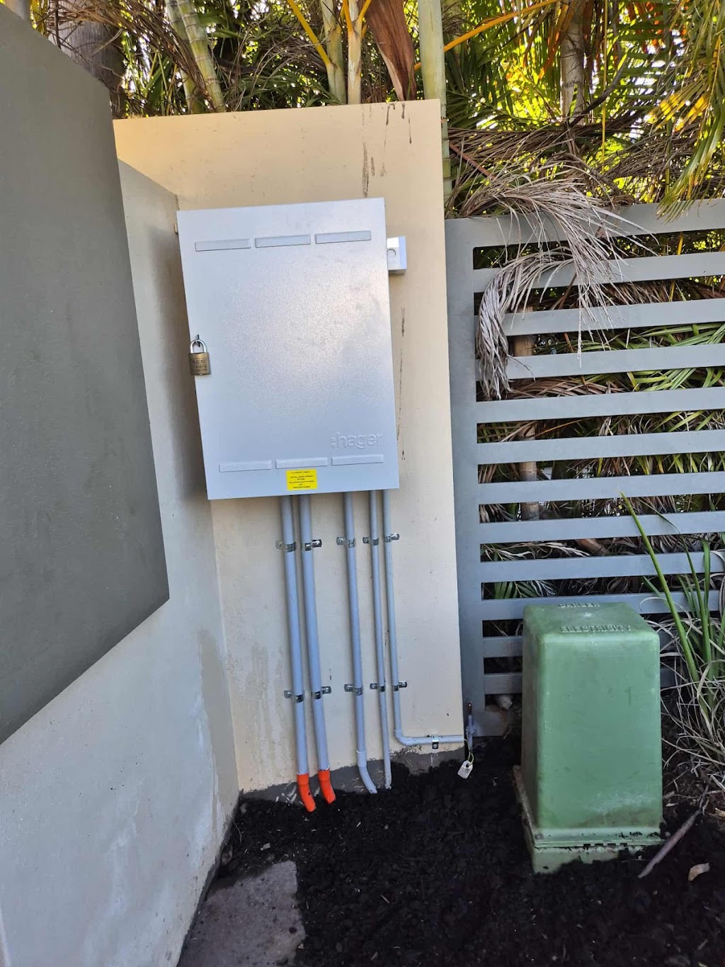 DLT Electrical Group | 12-14 Eland Ct, Greenbank QLD 4124, Australia | Phone: 0421 023 351