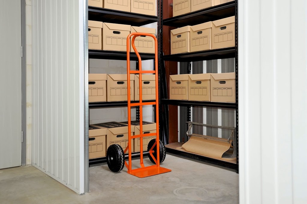 West Orange Self Storage | 58 Molong Rd, Orange NSW 2800, Australia | Phone: (02) 6362 1331