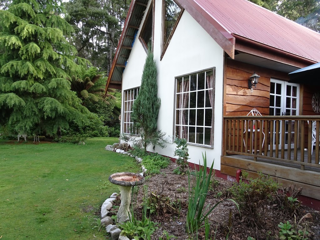 Shakespeares Wilderness Chalet | 311 Coopers Rd, Rocky Cape TAS 7321, Australia | Phone: (03) 6443 4425