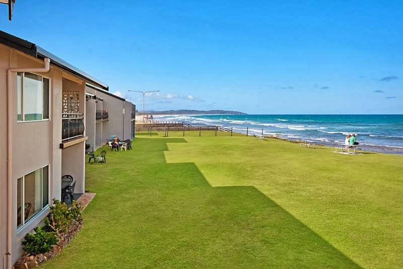 Lennox Head Beachfront Apartments | 77 Ballina St, Lennox Head NSW 2478, Australia | Phone: 0404 601 330