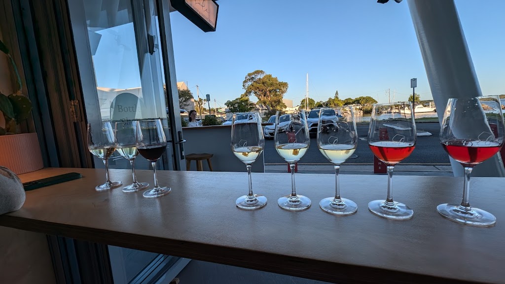 Isola Wine Shop & Tasting Room | 6/2 Martin St, Ballina NSW 2478, Australia | Phone: 0466 918 850