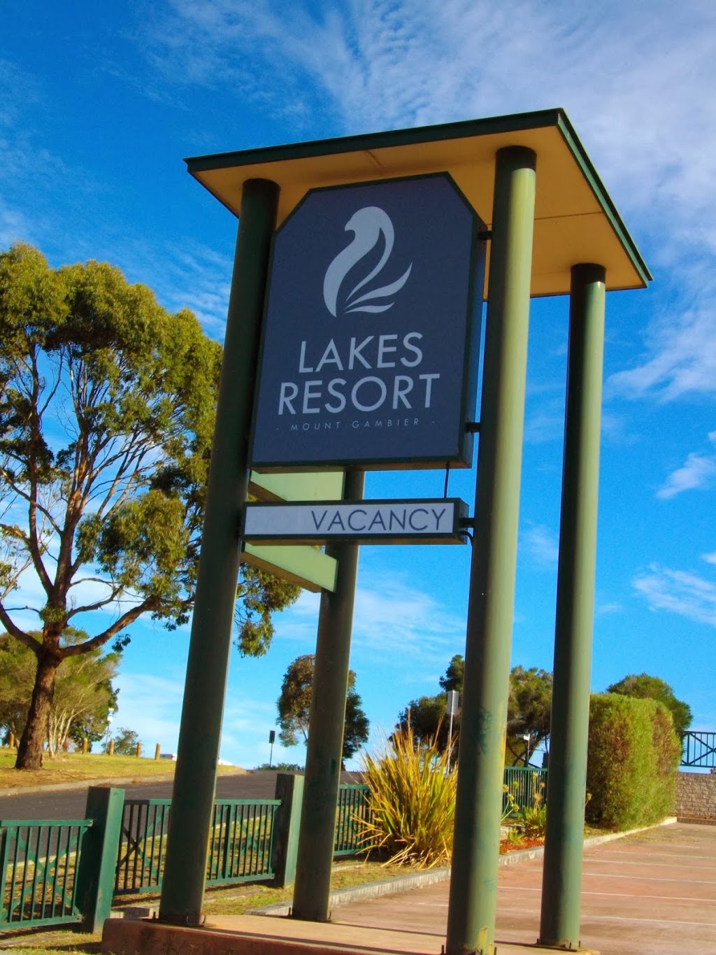 Lakes Resort Mount Gambier | 17 Lake Terrace W, Mount Gambier SA 5290, Australia | Phone: (08) 8725 5755
