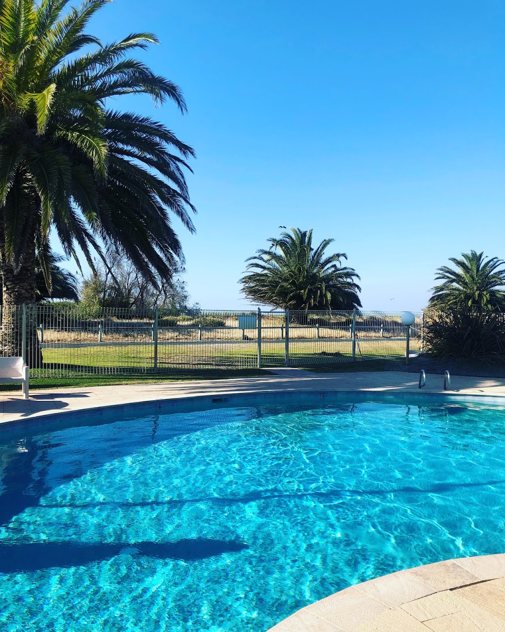 Busselton Beach Resort | lodging | Corner Guerin Street & Marine Terrace, Busselton WA 6280, Australia | 0897523444 OR +61 8 9752 3444