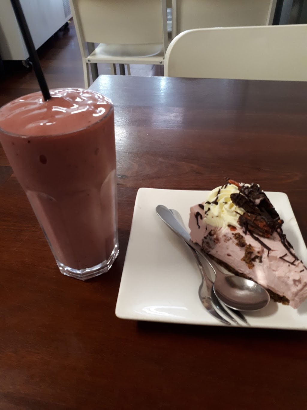 Wendys Cafe N Cakes | 14 Edith Terrace, Balaklava SA 5461, Australia | Phone: (08) 8862 2123