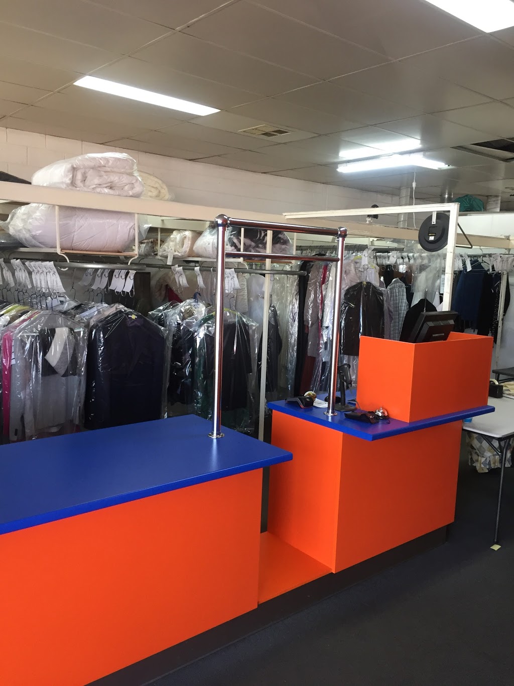 Pakenham Dry Cleaners | laundry | 41 John St, Pakenham VIC 3810, Australia | 0359411681 OR +61 3 5941 1681