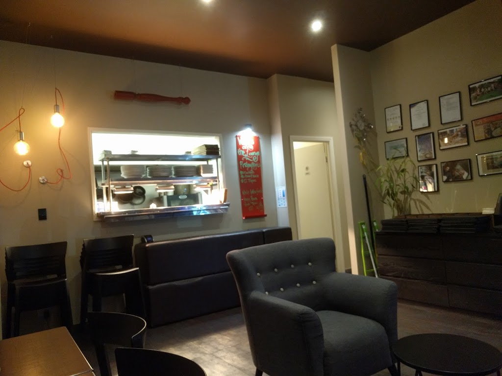 The Pepper Lounge | restaurant | 19/62 Looranah St, Jindalee QLD 4074, Australia | 0733761011 OR +61 7 3376 1011