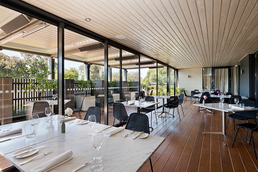 Flinders Hotel | restaurant | Cnr. Cook & Wood Streets, Flinders VIC 3929, Australia | 0359890201 OR +61 3 5989 0201