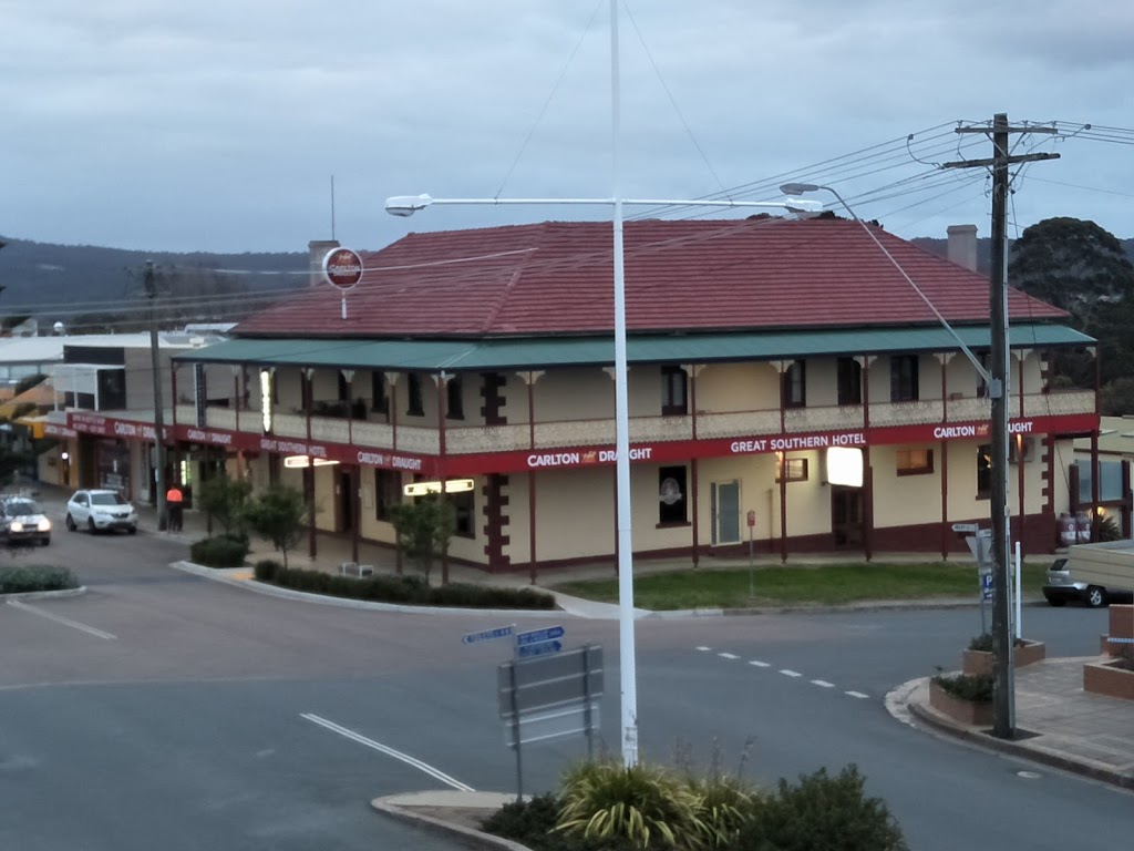 Great Southern Hotel | lodging | 158 Imlay St, Eden NSW 2551, Australia | 0264961515 OR +61 2 6496 1515