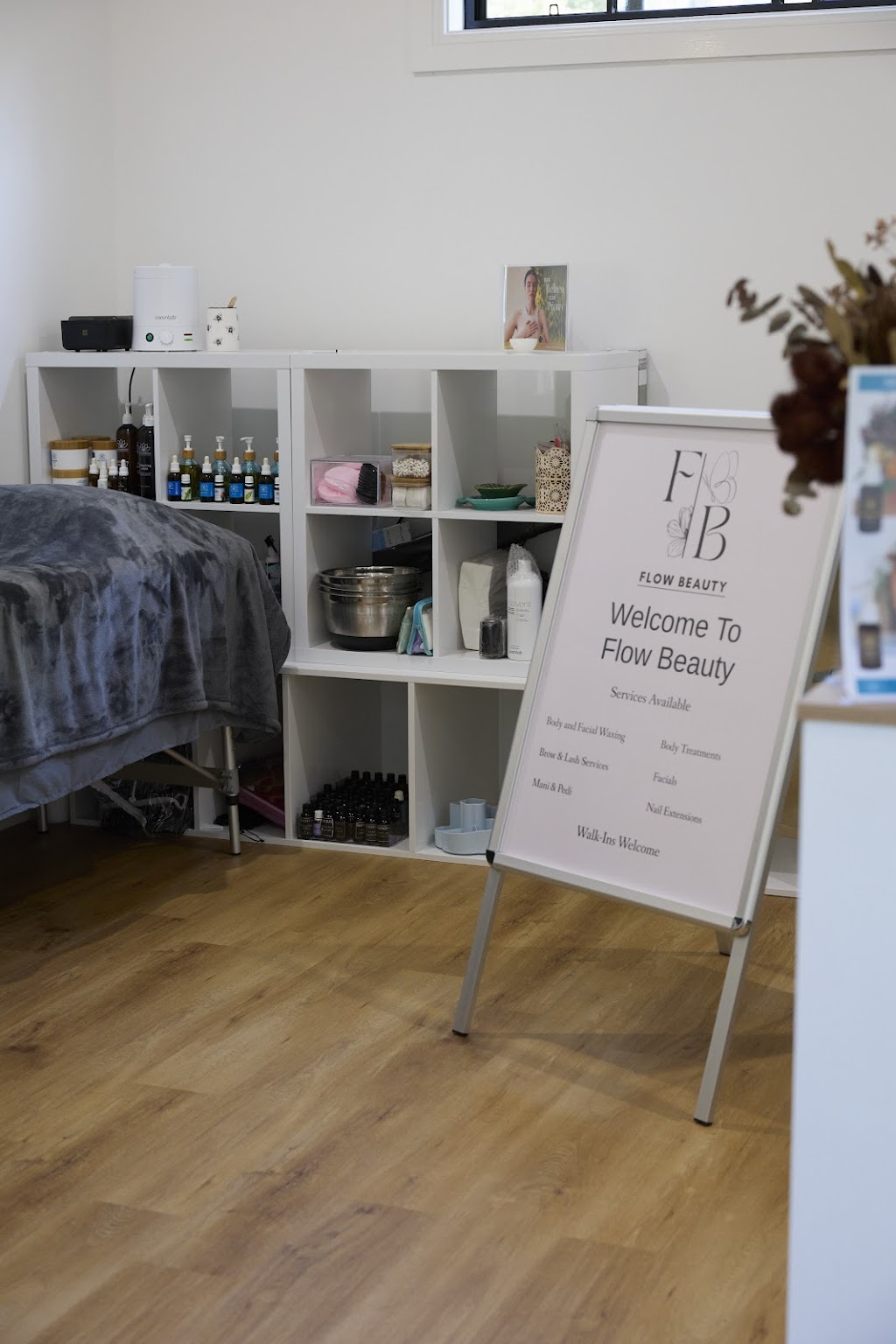 Flow Beauty | 250 Middle Boambee Rd, Boambee NSW 2450, Australia | Phone: 0432 349 119