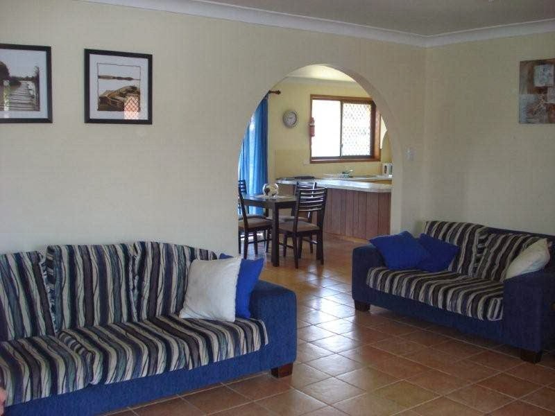 Aunty Mels Dog Friendly Holiday Cottage | 107 Yamba Rd, Yamba NSW 2464, Australia