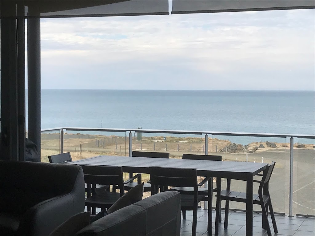 Penneshaw Oceanview Apartments (No 34 Howard) | 34 Howard Dr, Penneshaw SA 5222, Australia | Phone: 0413 800 209