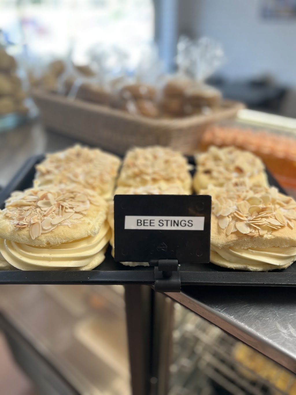 Macdermids Bakery | 17 Deniliquin Rd, Tocumwal NSW 2714, Australia | Phone: 0459 279 449