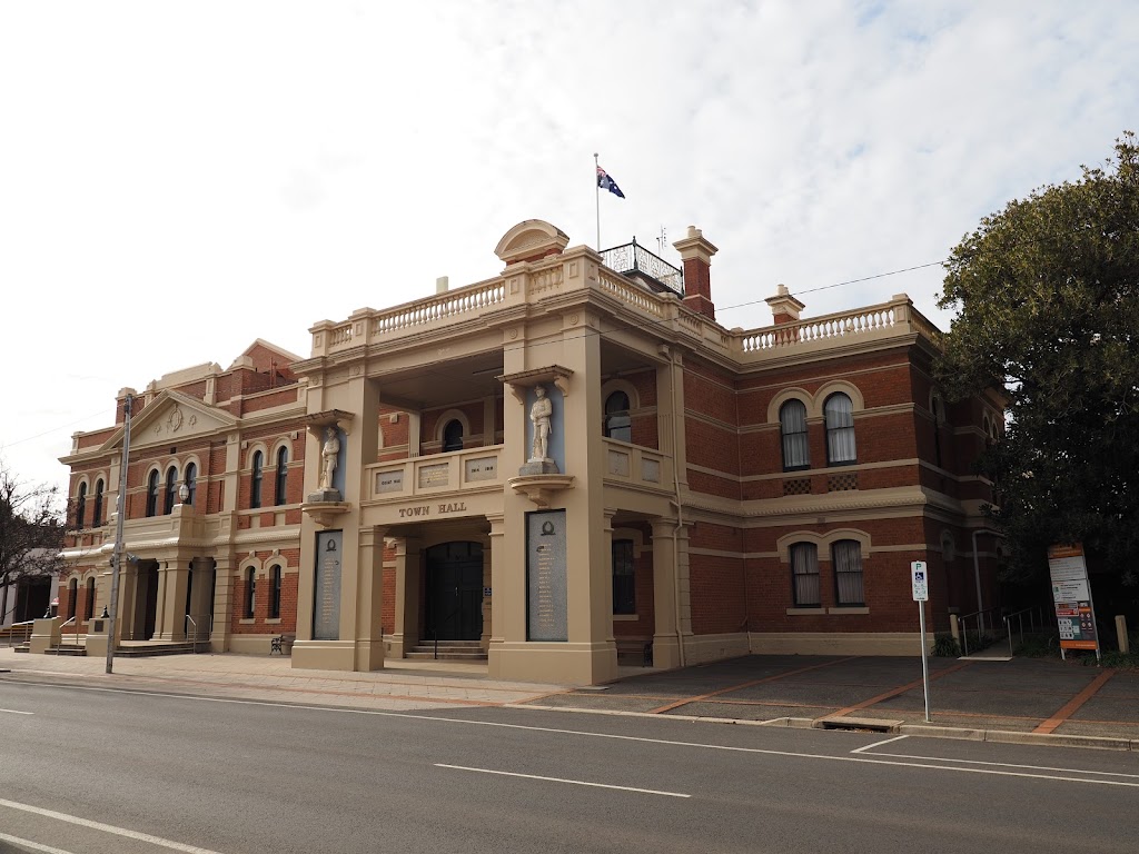 St Arnaud Town Hall and Offices | local government office | 40 Napier St, St Arnaud VIC 3478, Australia | 0353588700 OR +61 3 5358 8700