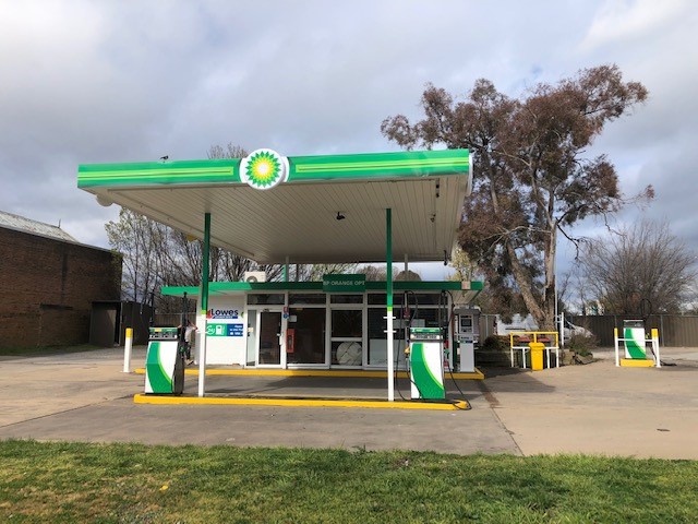 bp Truckstop | gas station | 76 Peisley St, Orange NSW 2800, Australia | 1300456937 OR +61 1300 456 937