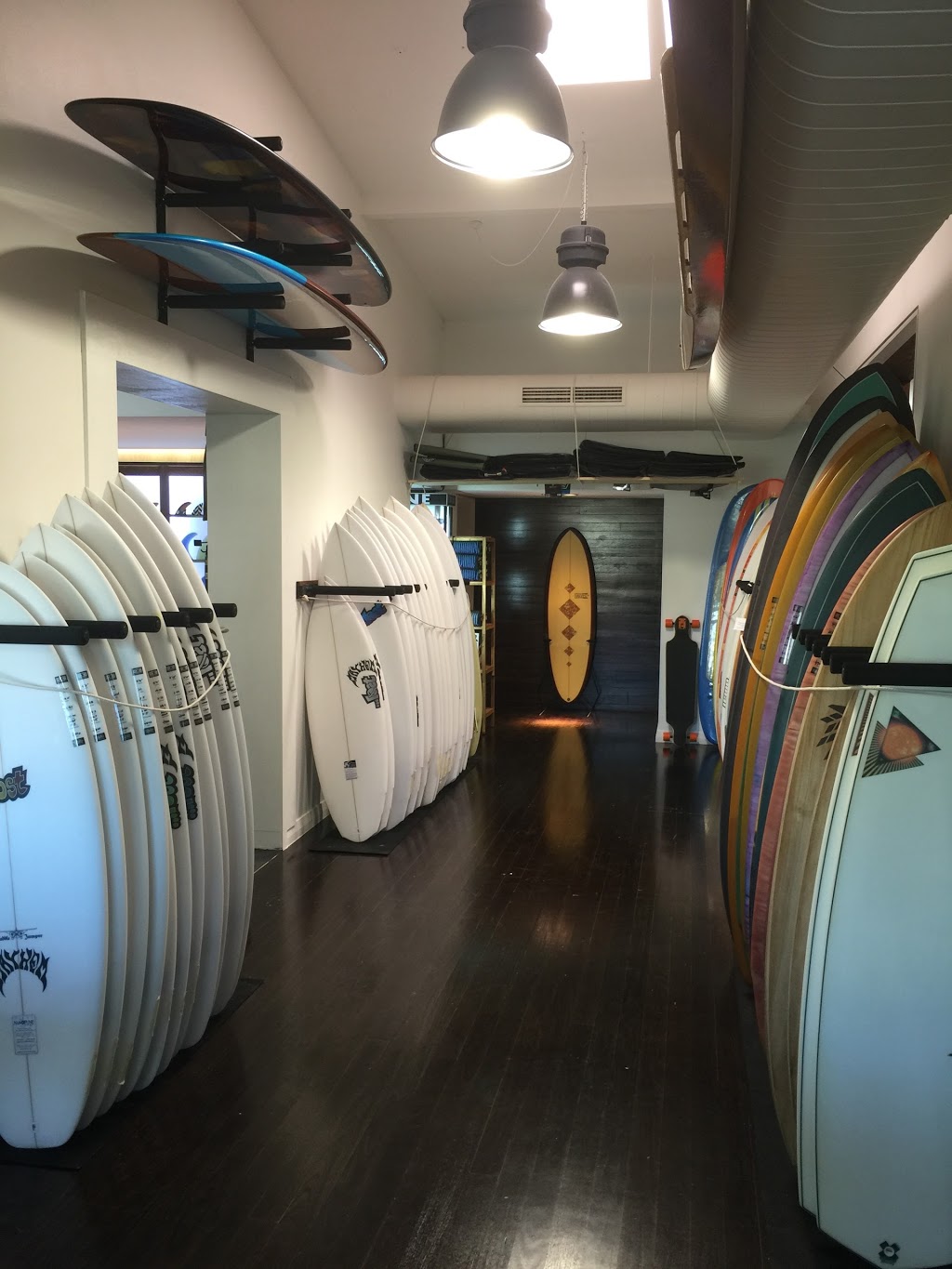 Underground Surf | 5/9 Hastings St, Noosa Heads QLD 4567, Australia | Phone: (07) 5455 4444