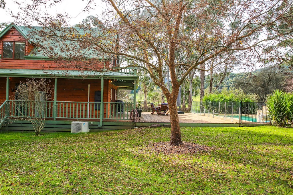 Rustic Retreat | lodging | 36 Tawonga Gap Rd, Bright VIC 3741, Australia | 0357592555 OR +61 3 5759 2555