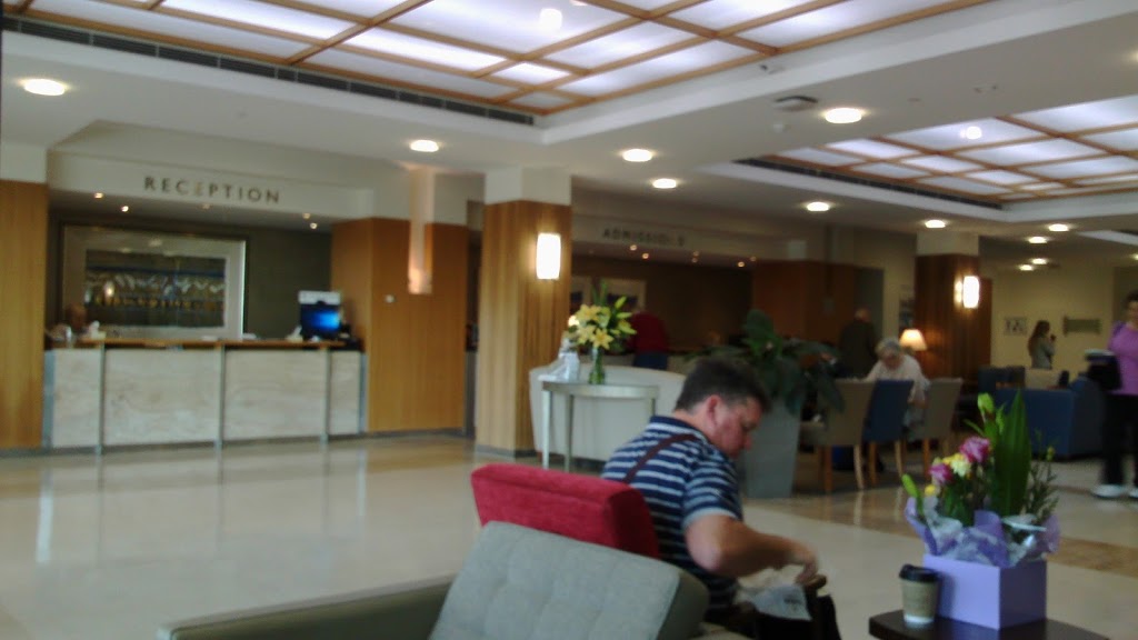 Flinders Private Hospital | hospital | 1 Flinders Dr, Bedford Park SA 5042, Australia | 0882753333 OR +61 8 8275 3333