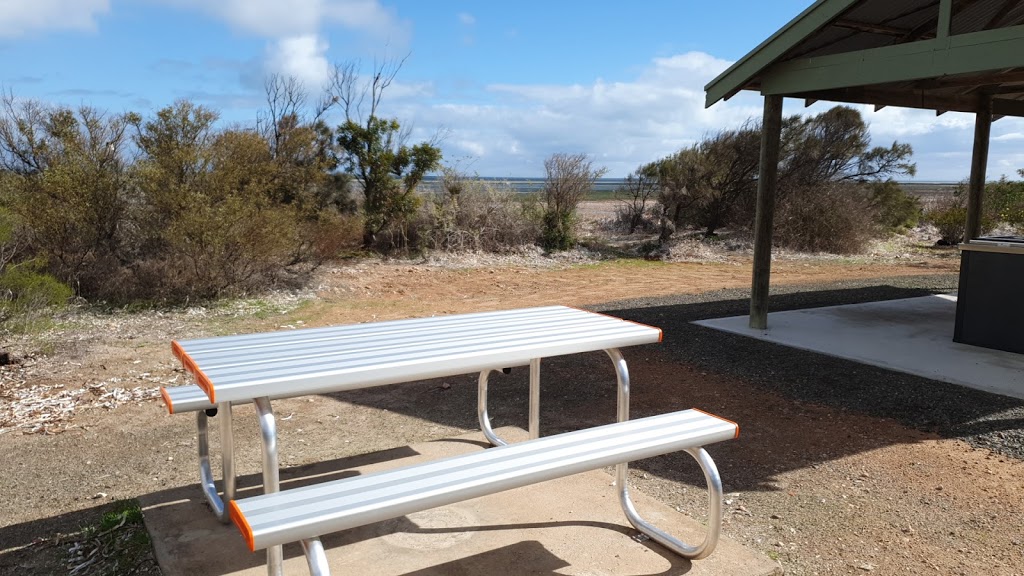 Thompson beach park bench | 185 The Esplanade, Thompson Beach SA 5501, Australia