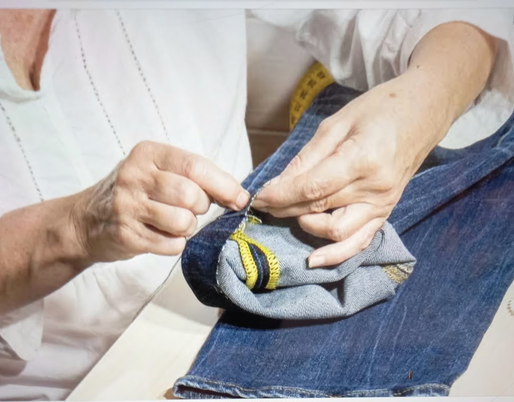 Near Me Alterations & Tailoring | 49 Hartleigh St, Clyde VIC 3978, Australia | Phone: 0425 630 312