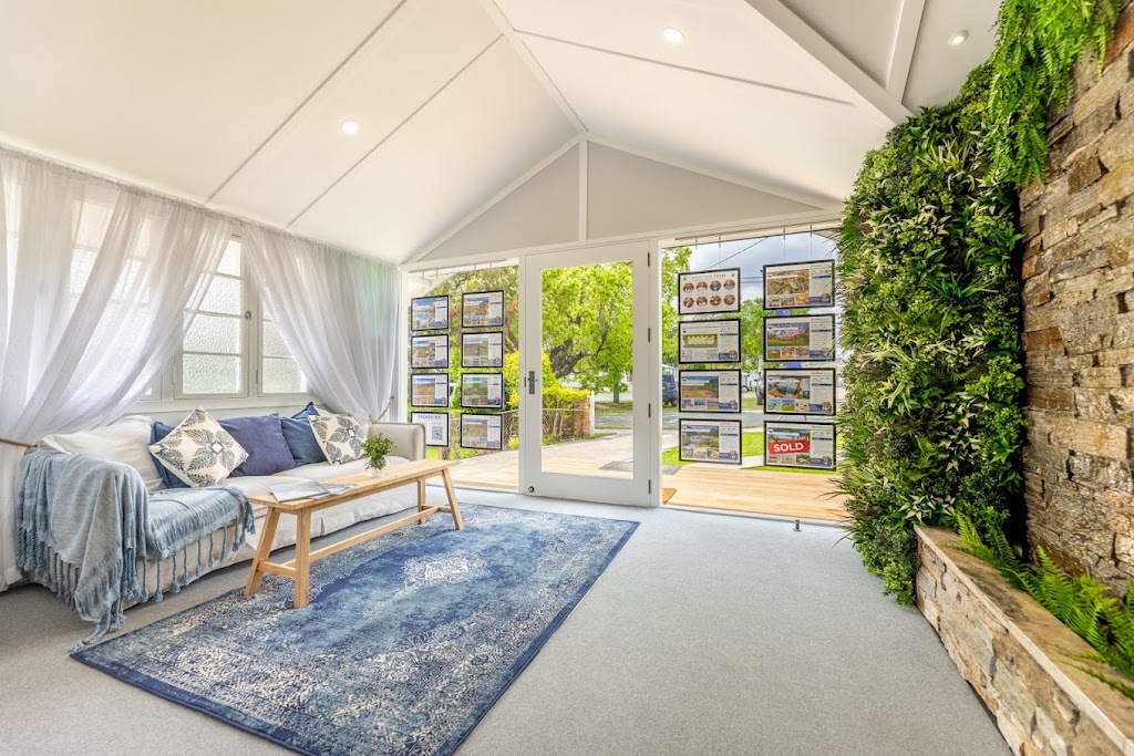 Chris Wease Real Estate | 62 Archer St, Woodford QLD 4514, Australia | Phone: 0427 536 725