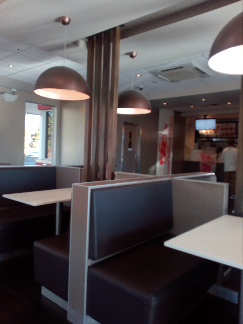 KFC Queanbeyan | meal takeaway | 32 Waniassa St, Queanbeyan East NSW 2620, Australia | 0262974157 OR +61 2 6297 4157