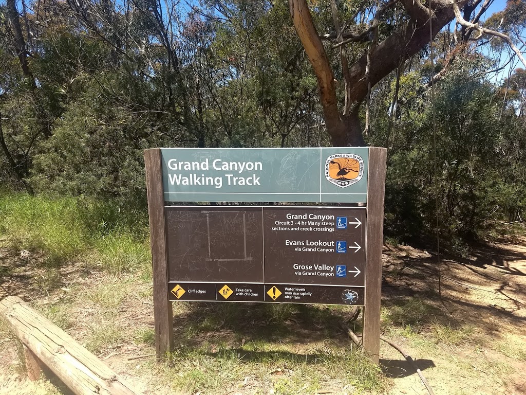 Evans Lookout Parking Area | parking | Blue Mountains National Park NSW 2570, Australia