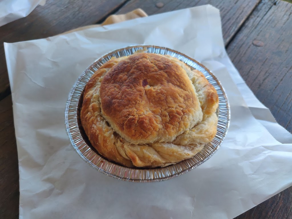 The Worlds Best Pies Cafe | cafe | 2167 Moss Vale Rd, Barrengarry NSW 2577, Australia | 0244651360 OR +61 2 4465 1360