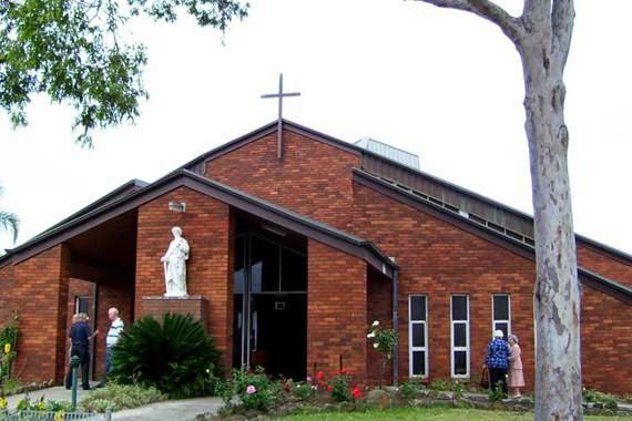 St Pauls Catholic Church | church | Young St, Rutherford NSW 2320, Australia | 0249338918 OR +61 2 4933 8918