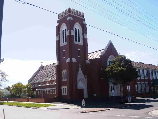 Sacred Heart Catholic Church | 4-22 Newcastle St, Newport VIC 3015, Australia