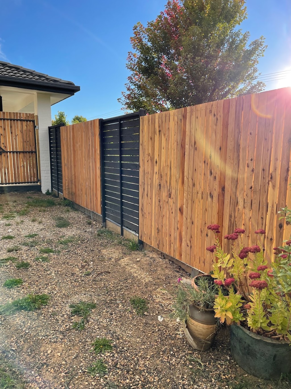 Little Fencing Company | High St, Woodend VIC 3442, Australia | Phone: 0419 160 978