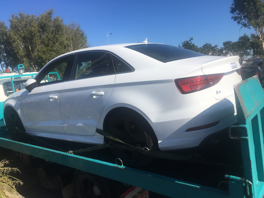 Lala car towing & Cash For Unwanted Cars | Hellawell Rd, Sunnybank Hills QLD 4109, Australia | Phone: 0414 156 792