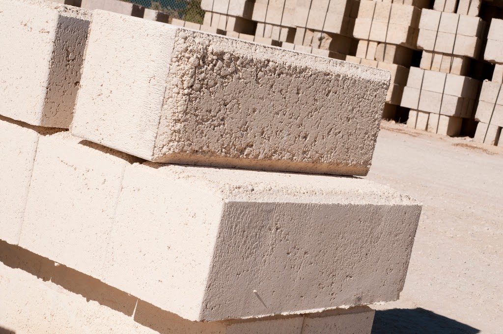 Limestone Building Block Co. | store | 16 Quarimor Rd, Bibra Lake WA 6163, Australia | 0894345666 OR +61 8 9434 5666