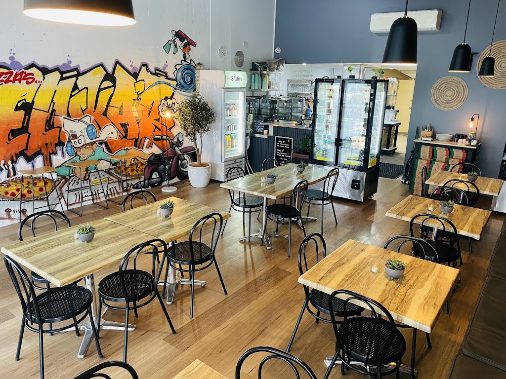 Elukas Pizza | 1613 Ocean Dr, Lake Cathie NSW 2445, Australia | Phone: (02) 6585 5566
