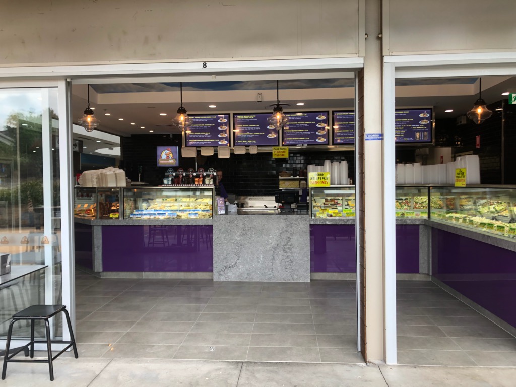 Chicken Wizard Mount Annan | restaurant | Shop 8/1 Raintree Way, Mount Annan NSW 2567, Australia | 0246667009 OR +61 2 4666 7009