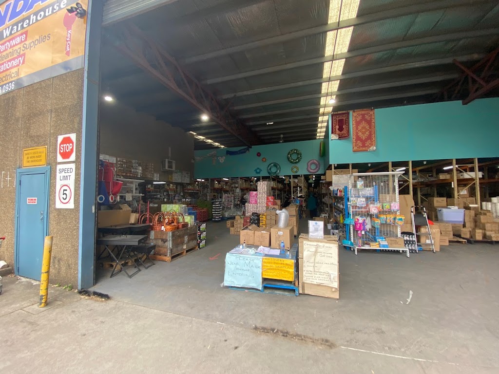 Lindas Discount Warehouse | point of interest | 136 Miller Rd, Chester Hill NSW 2162, Australia | 0297380936 OR +61 2 9738 0936